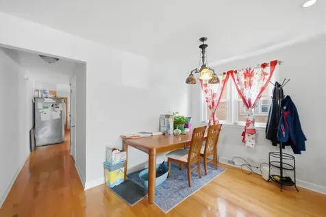 6122 West Leland Avenue Chicago IL 60630