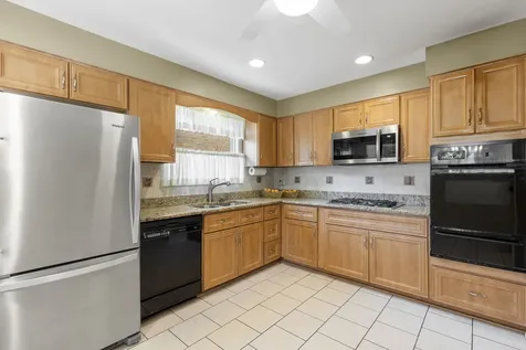 9306 Lavergne Avenue Skokie IL 60077