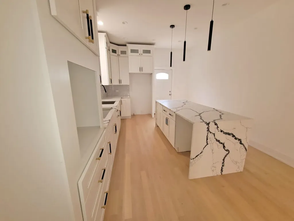 6442 South Ingleside Avenue Chicago IL 60637