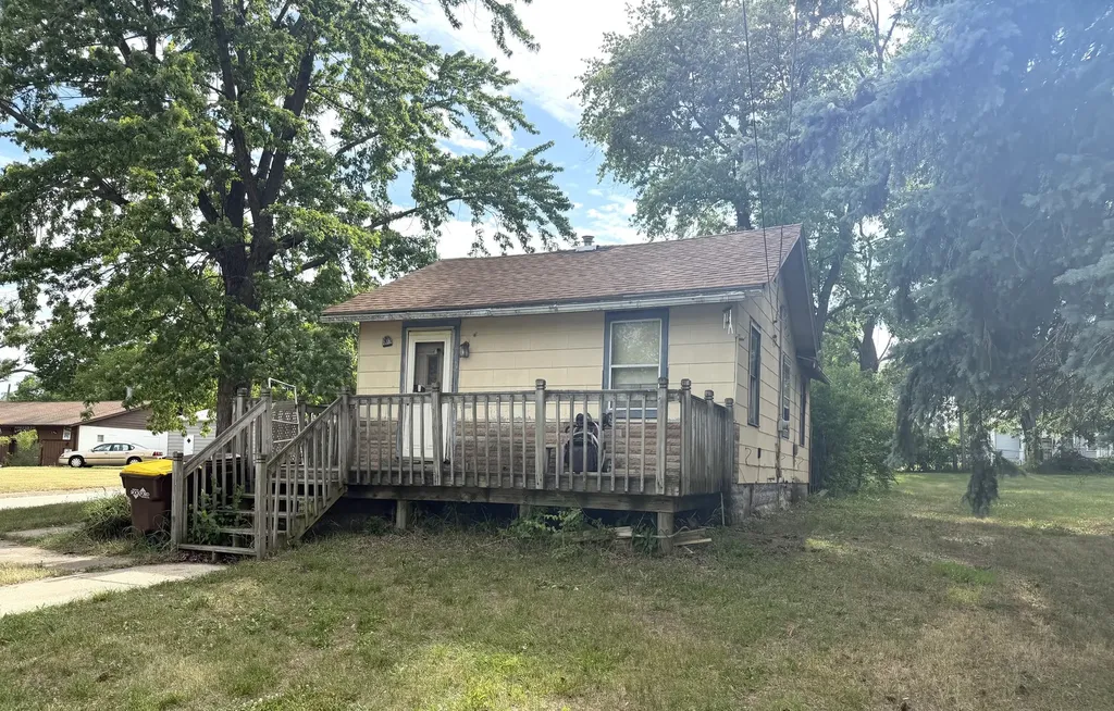 3037 Collins Street Rockford IL 61109