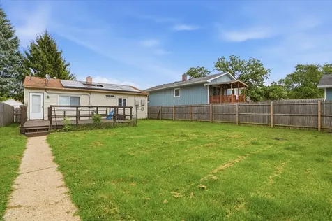 2042 Gideon Avenue Zion IL 60099