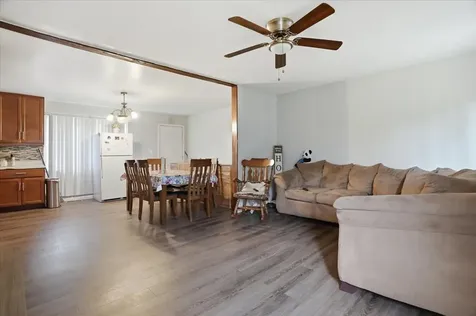 2042 Gideon Avenue Zion IL 60099