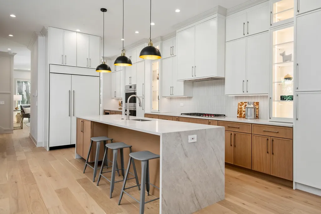 4846 North Hermitage Avenue Chicago IL 60640