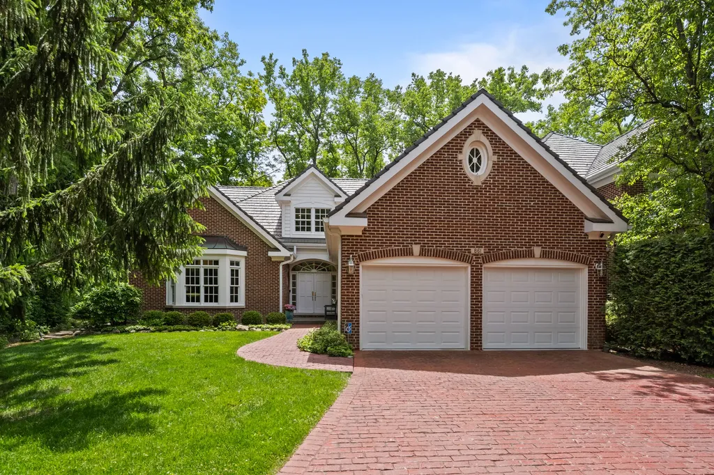 861 Gloucester Crossing Lake Forest IL 60045