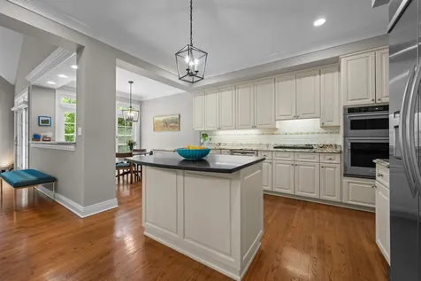 861 Gloucester Crossing Lake Forest IL 60045