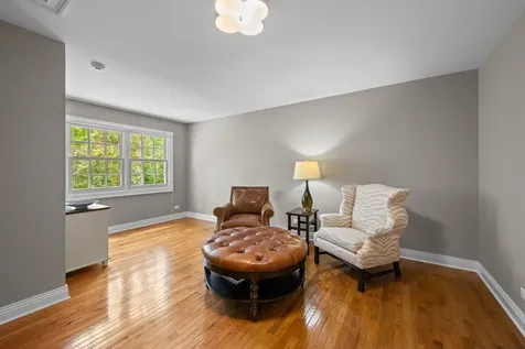861 Gloucester Crossing Lake Forest IL 60045