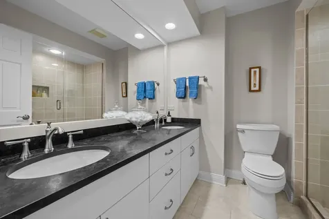 861 Gloucester Crossing Lake Forest IL 60045