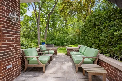 861 Gloucester Crossing Lake Forest IL 60045