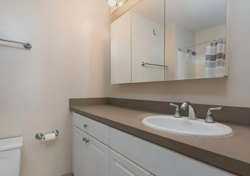 10 East Ontario Street Chicago IL 60611