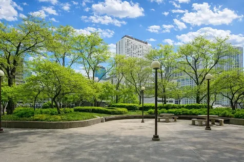 10 East Ontario Street Chicago IL 60611