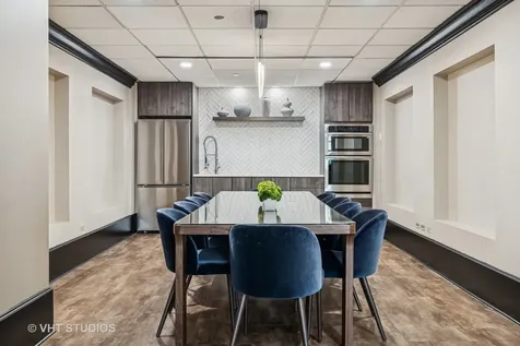10 East Ontario Street Chicago IL 60611