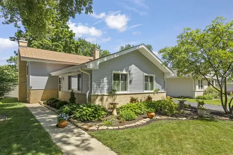 257 South Milton Avenue Glen Ellyn IL 60137