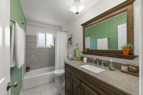 257 South Milton Avenue Glen Ellyn IL 60137