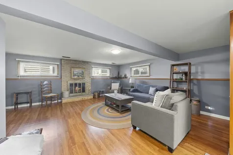 257 South Milton Avenue Glen Ellyn IL 60137