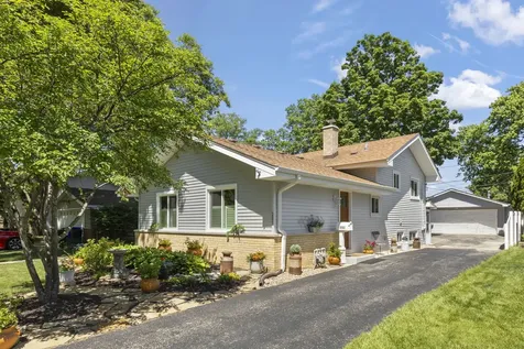 257 South Milton Avenue Glen Ellyn IL 60137