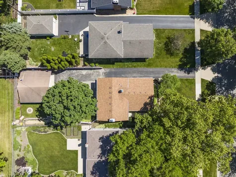 257 South Milton Avenue Glen Ellyn IL 60137