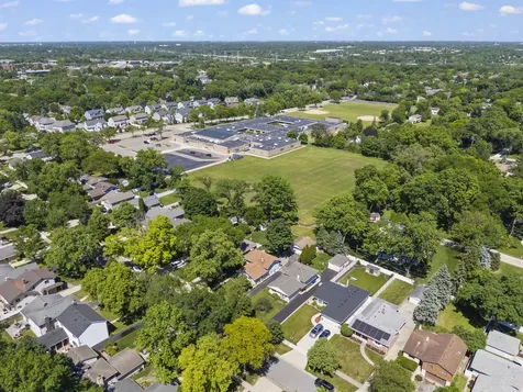 257 South Milton Avenue Glen Ellyn IL 60137