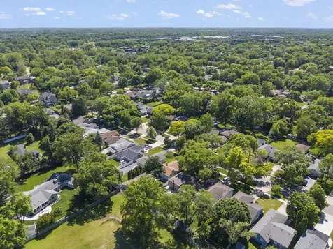 257 South Milton Avenue Glen Ellyn IL 60137