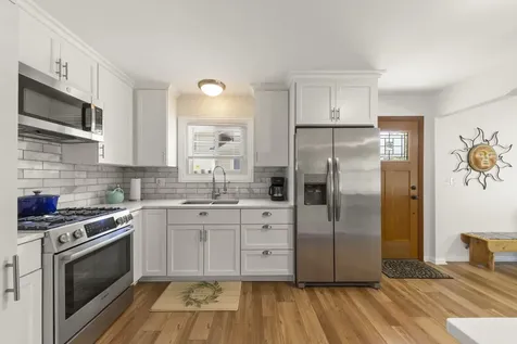 257 South Milton Avenue Glen Ellyn IL 60137