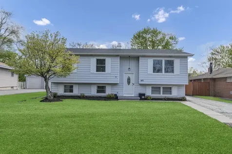 419 Deerpath Drive Lindenhurst IL 60046