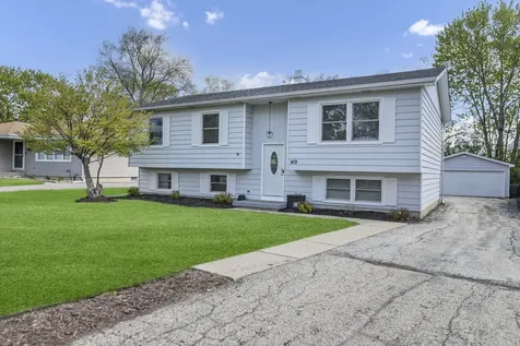 419 Deerpath Drive Lindenhurst IL 60046