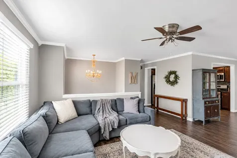 419 Deerpath Drive Lindenhurst IL 60046
