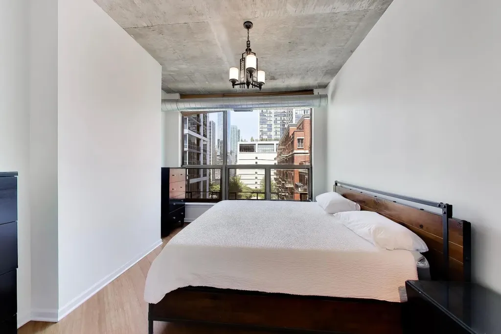 125 East 13th Street Chicago IL 60605