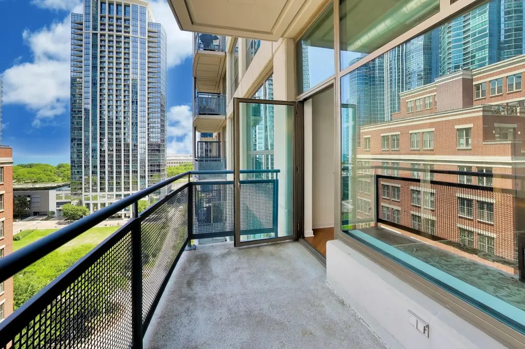 125 East 13th Street Chicago IL 60605
