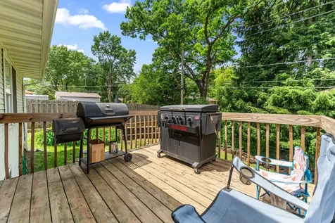 1820 West Oakleaf Drive Mchenry IL 60051