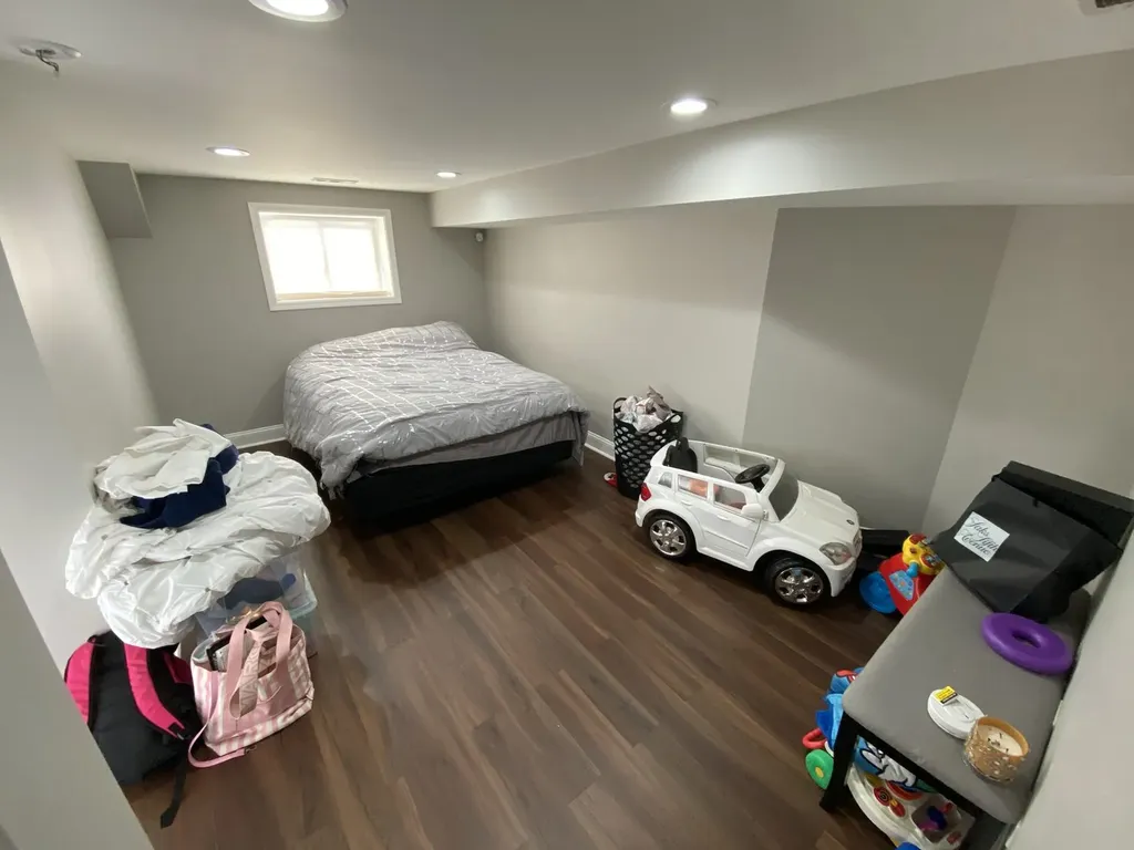 8136 South Luella Avenue Chicago IL 60617