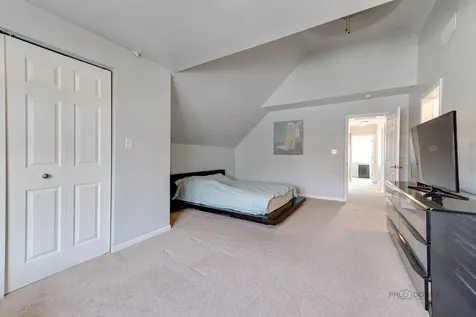 4716 West Hutchinson Street Chicago IL 60641