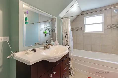 4716 West Hutchinson Street Chicago IL 60641