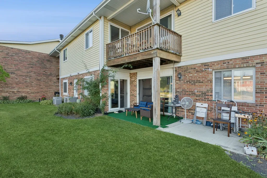 7235 Willow Way Lane Willowbrook IL 60527