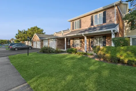 7235 Willow Way Lane Willowbrook IL 60527