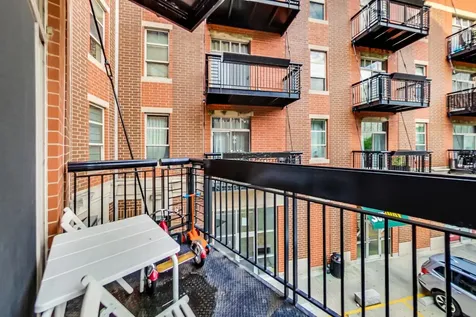 1910 South State Street Chicago IL 60616