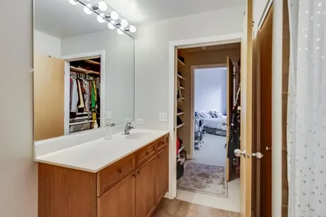 1910 South State Street Chicago IL 60616