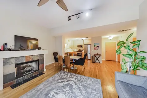 1910 South State Street Chicago IL 60616