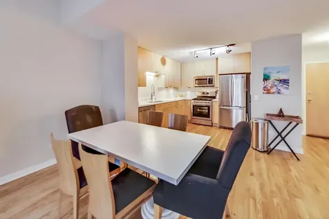 1910 South State Street Chicago IL 60616