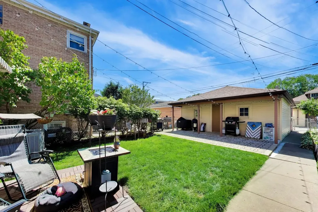 5016 North Mango Avenue Chicago IL 60630