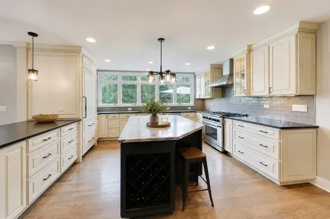 1604 Churchill Court Libertyville IL 60048