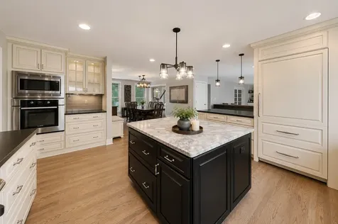 1604 Churchill Court Libertyville IL 60048