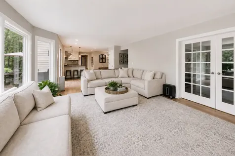 1604 Churchill Court Libertyville IL 60048