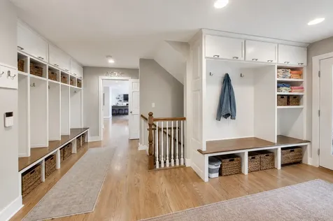 1604 Churchill Court Libertyville IL 60048