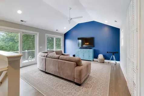 1604 Churchill Court Libertyville IL 60048