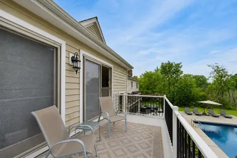 1604 Churchill Court Libertyville IL 60048