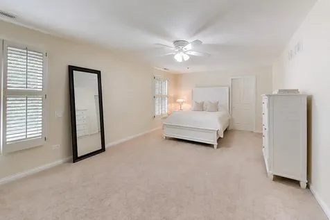 1604 Churchill Court Libertyville IL 60048