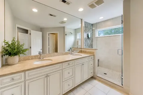 1604 Churchill Court Libertyville IL 60048