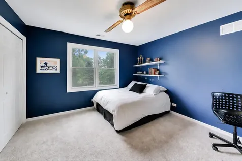 1604 Churchill Court Libertyville IL 60048