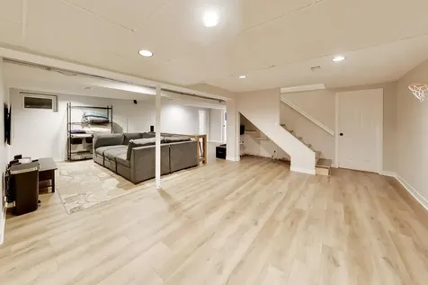 1604 Churchill Court Libertyville IL 60048