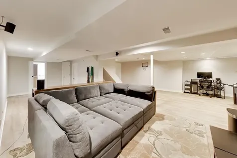 1604 Churchill Court Libertyville IL 60048